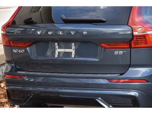 Certified 2023 Volvo XC60 B5 Plus w/ Protection Package Premier image 30
