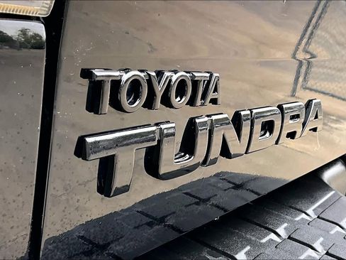Used 2011 Toyota Tundra 2WD CrewMax w/ Tow Pkg image 28