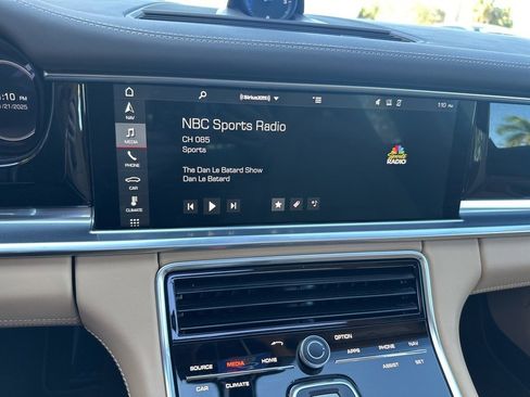 Used 2018 Porsche Panamera 4S image 10