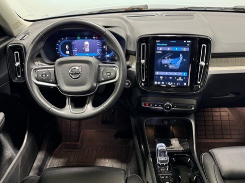 Used 2023 Volvo XC40 B5 Plus w/ Protection Package Premier image 12