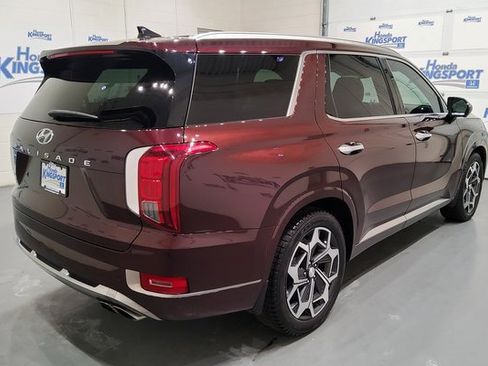 Used 2022 Hyundai Palisade Calligraphy image 3
