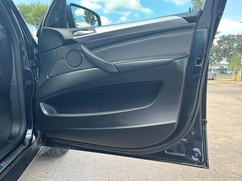 Used 2011 BMW X5 xDrive50i image 36
