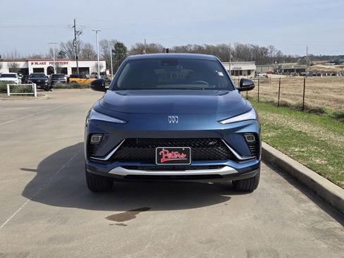 New 2026 Buick Envista Sport Touring image 2