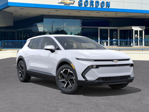 New 2026 Chevrolet Equinox EV LT image 7