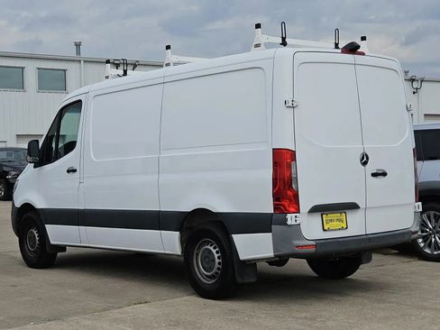 Used 2021 Mercedes-Benz Sprinter 1500 image 6