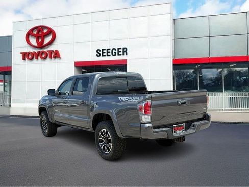 Used 2020 Toyota Tacoma TRD Sport w/ Technology Package AWD/4WD image 9