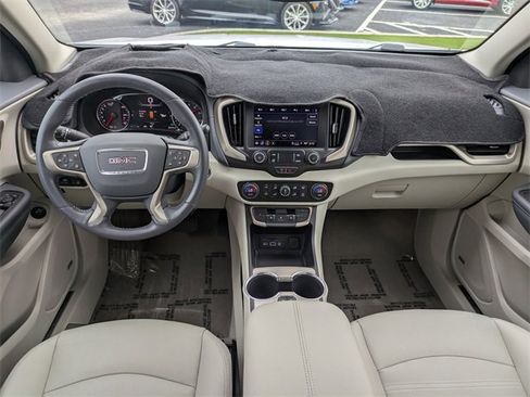 Used 2022 GMC Terrain Denali w/ Denali Premium Package image 18