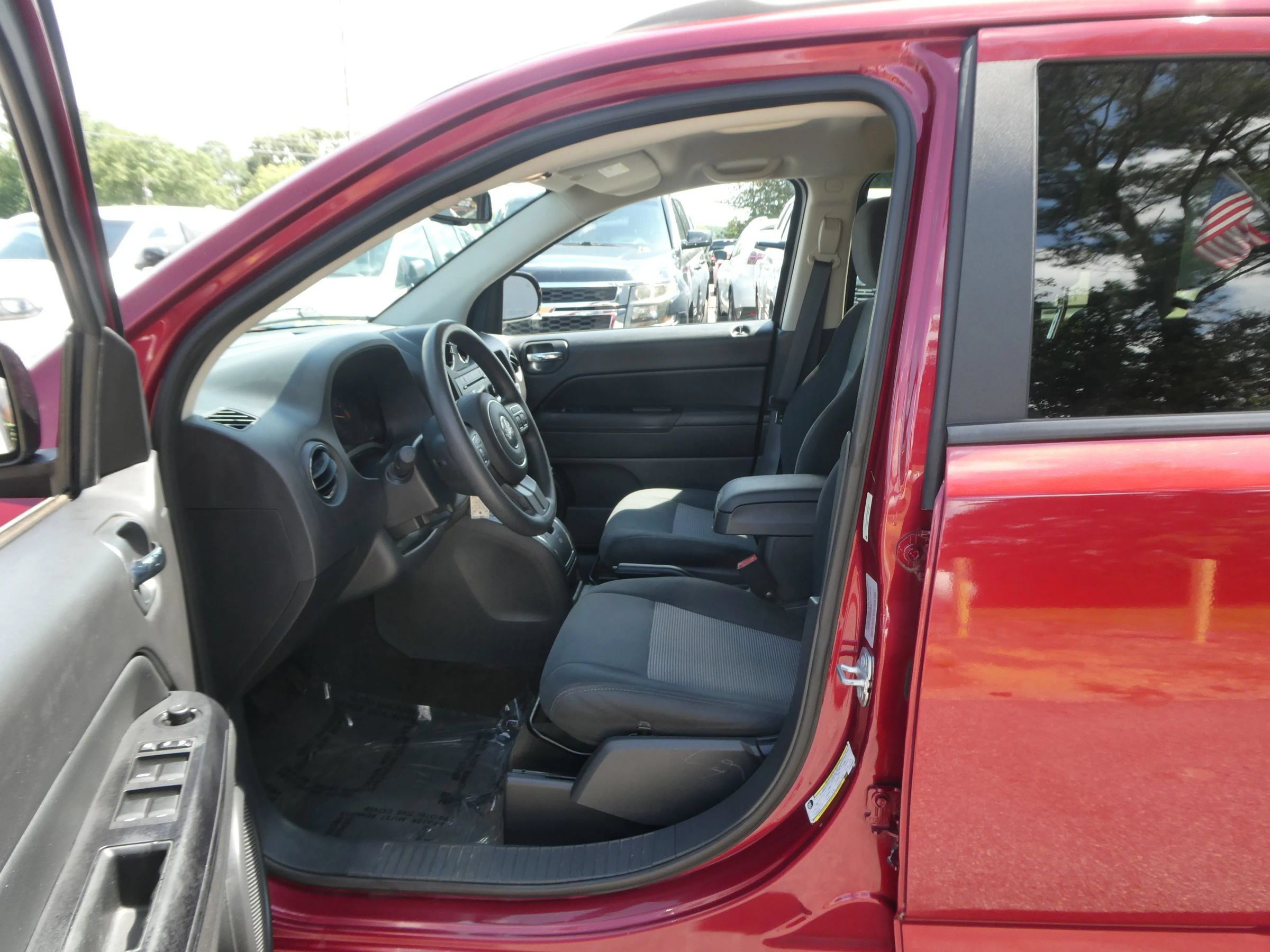 Used 2015 Jeep Compass Sport w/ Power Value Group FWD image 12