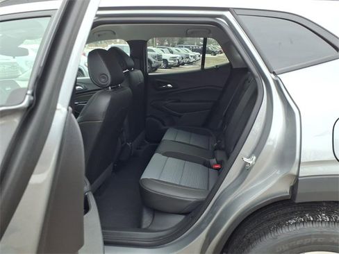 New 2026 Chevrolet Trax LT w/ LT Convenience Package image 11