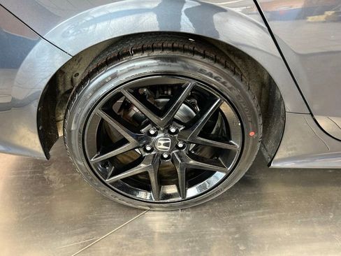 Used 2023 Honda Civic Sport image 9