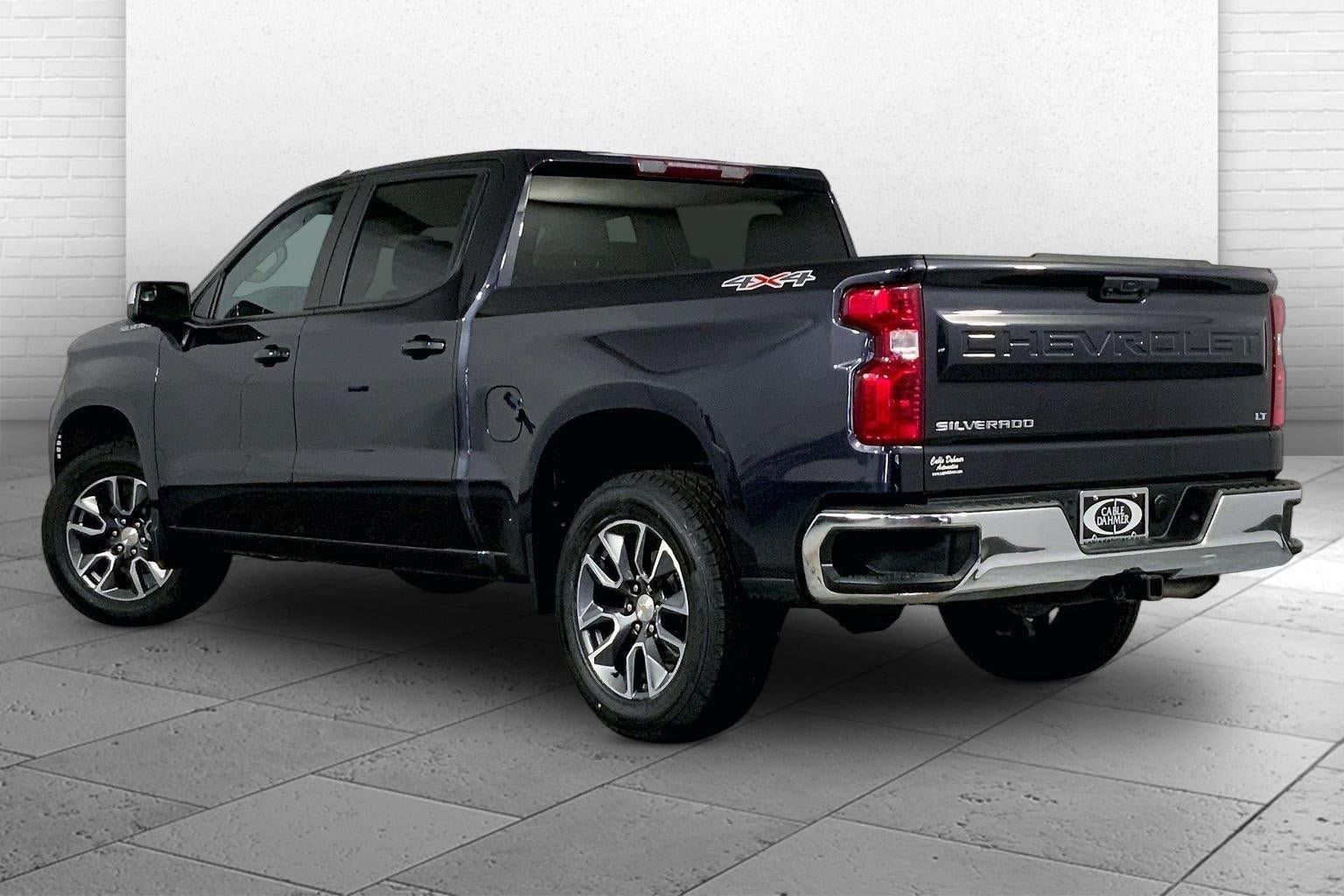 Used 2024 Chevrolet Silverado 1500 LT AWD/4WD image 11