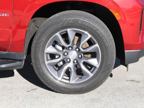 Used 2021 Chevrolet Tahoe LT w/ LT Signature Package image 11