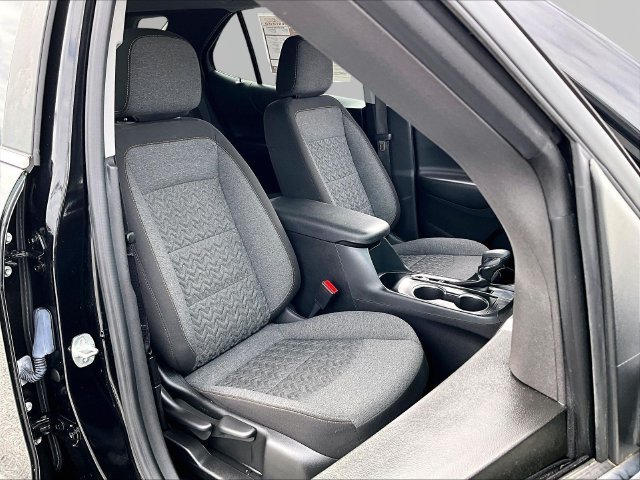 Used 2024 Chevrolet Equinox LT FWD image 11