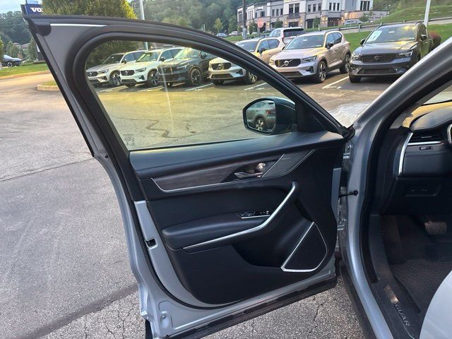 Used 2021 Jaguar F-PACE AWD/4WD image 14