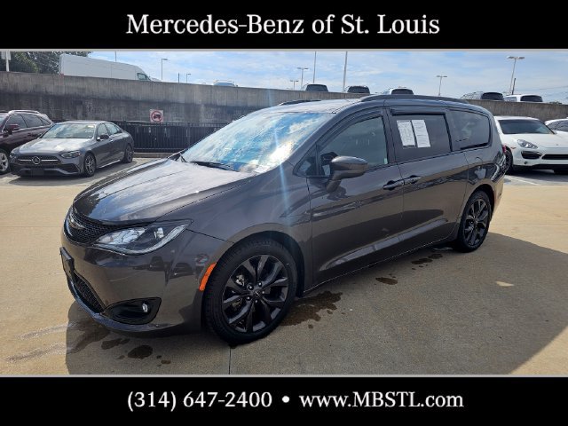 Used 2018 Chrysler Pacifica Touring-L Plus FWD image 5