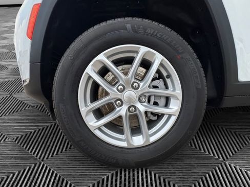 New 2025 Jeep Grand Cherokee L Laredo w/ Luxury Tech Group I image 14