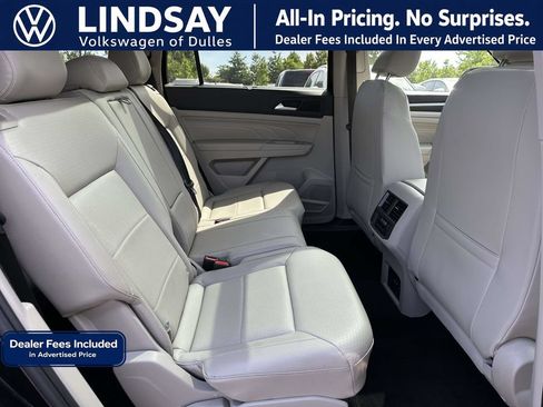 Used 2023 Volkswagen Atlas SE w/ Panoramic Sunroof Package AWD/4WD image 13