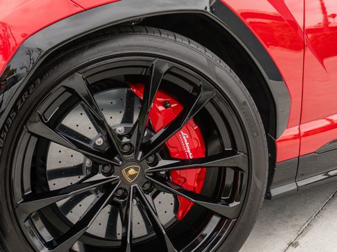 Used 2023 Lamborghini Urus S AWD/4WD image 27