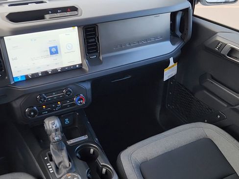 New 2025 Ford Bronco 4-Door image 17