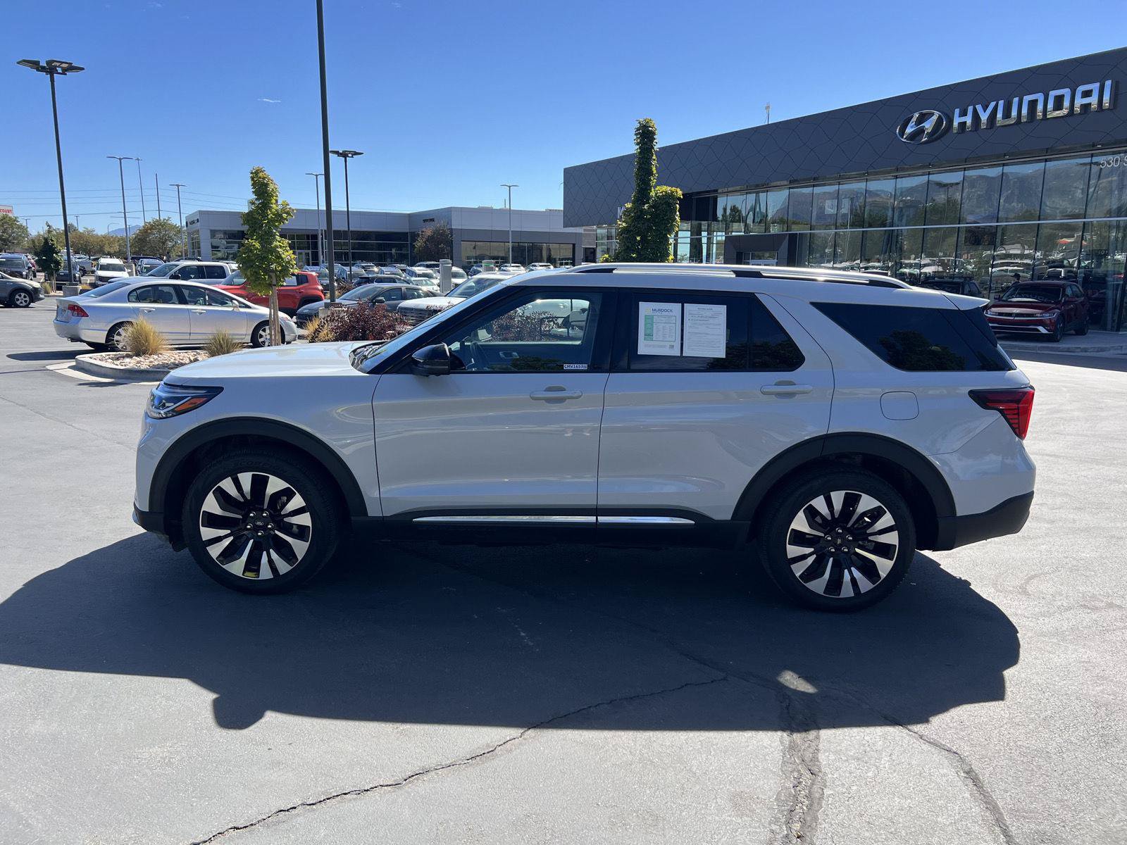 Used 2025 Ford Explorer Platinum w/ LUX Leather Package AWD/4WD image 12