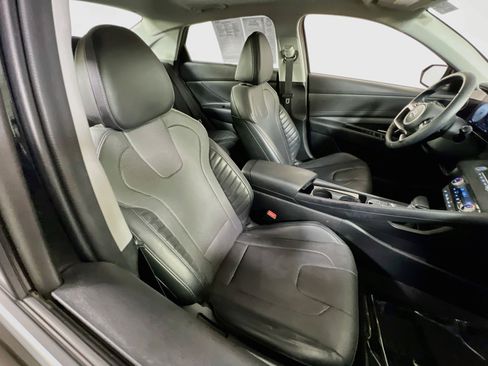 Used 2023 Hyundai Elantra Limited FWD image 28