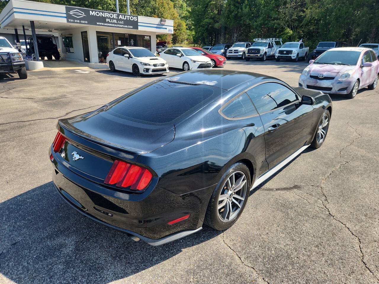 Used 2016 Ford Mustang Coupe RWD image 4