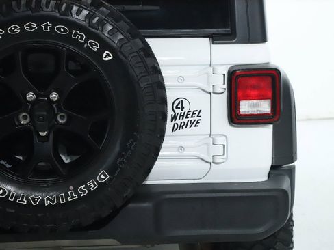 Used 2022 Jeep Wrangler Willys image 41