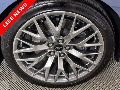 Used 2025 Ford Mustang GT Premium image 34