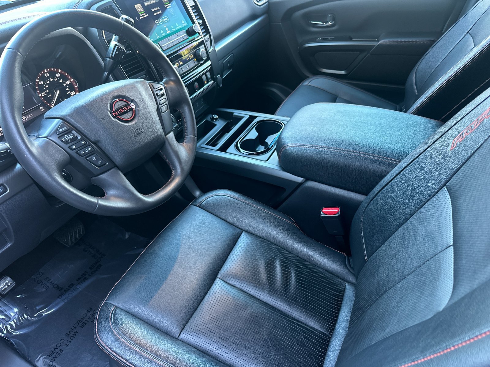 Used 2023 Nissan Titan PRO-4X w/ Pro-4x Convenience Package AWD/4WD image 10