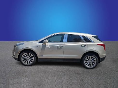Used 2017 Cadillac XT5 Platinum AWD/4WD image 2