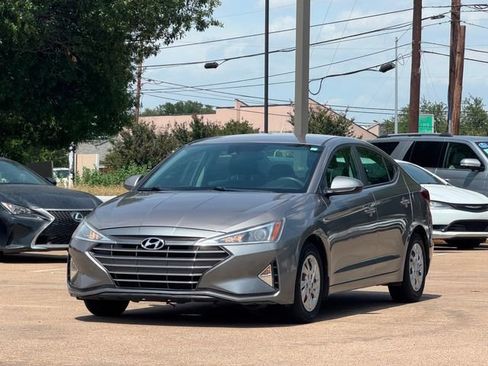 Used 2020 Hyundai Elantra SE w/ Cargo Package (C1) FWD image 4