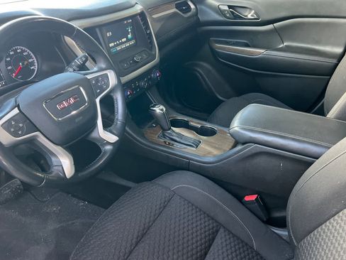 Used 2018 GMC Acadia SLE FWD image 14