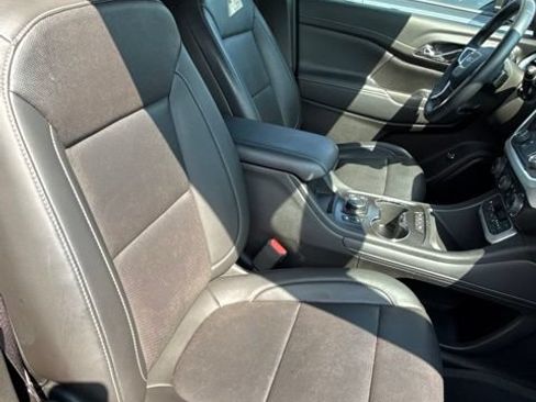 Used 2023 GMC Acadia SLT AWD/4WD image 37