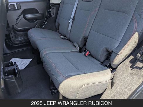 Used 2025 Jeep Wrangler Unlimited Rubicon AWD/4WD image 16