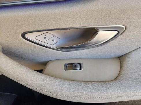 Used 2020 Mercedes-Benz E 450 4MATIC Cabriolet w/ AMG Line image 84