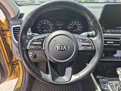Used 2021 Kia Seltos SX w/ SX Sunroof Package AWD/4WD image 12