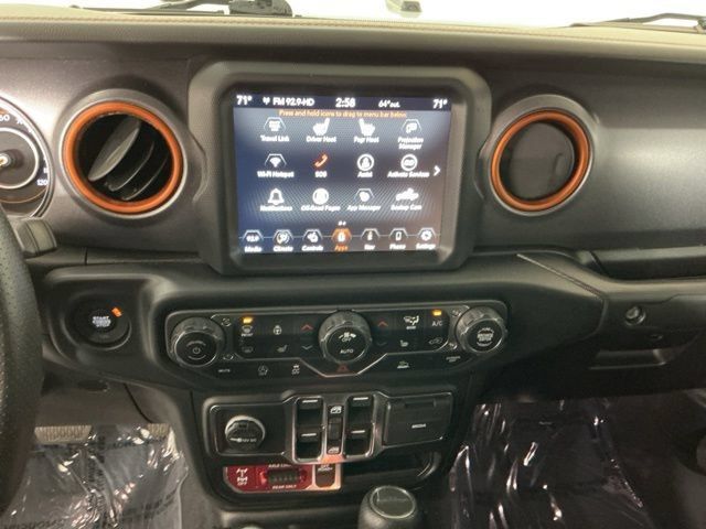 Used 2023 Jeep Gladiator Mojave w/ Cold Weather Group AWD/4WD image 18