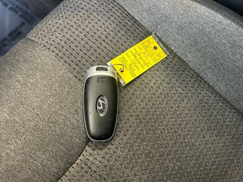 Used 2023 Hyundai Santa Fe SEL image 44