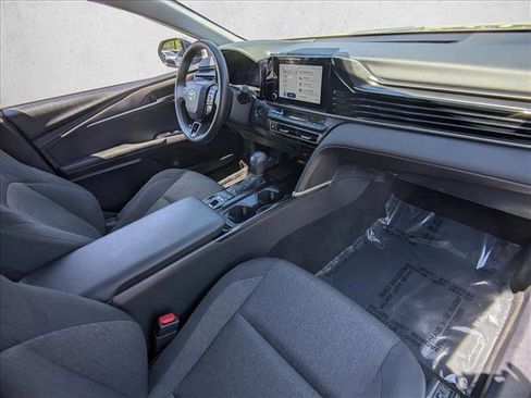 Used 2025 Toyota Camry LE FWD image 21