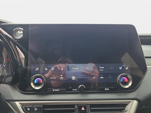 Used 2024 Lexus RX 350 Premium Plus w/ Convenience Package FWD image 22