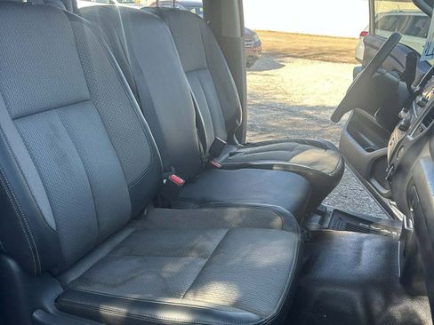 Used 2017 Nissan Titan S image 13