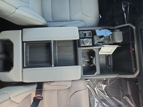 New 2026 Toyota Tundra Limited AWD/4WD image 12