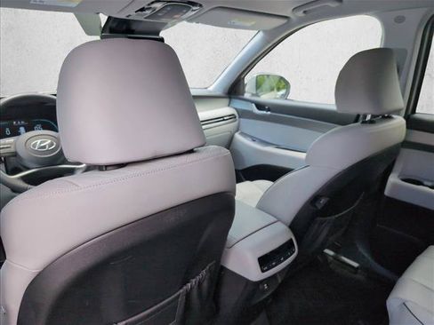 Used 2024 Hyundai Palisade SEL FWD image 17