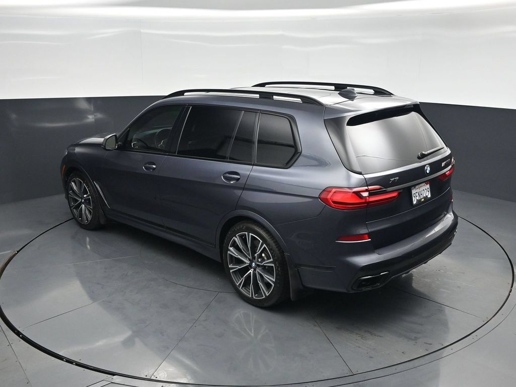 Used 2020 BMW X7 M50i w/ Dynamic Handling Package AWD/4WD image 42