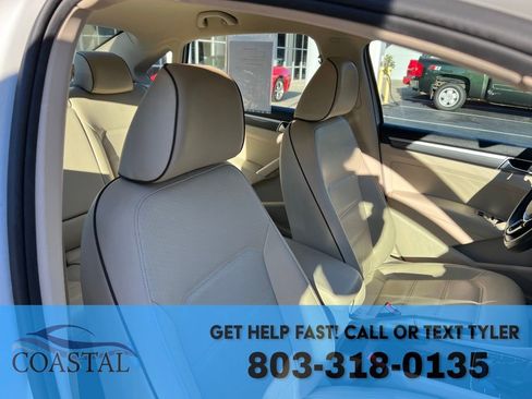 Used 2018 Volkswagen Passat 2.0T R-Line image 26