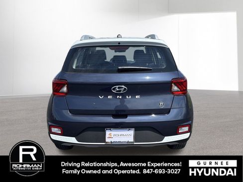 New 2026 Hyundai Venue SEL FWD image 9