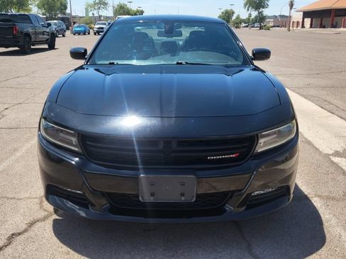 Used 2016 Dodge Charger SXT w/ Navigation & Travel Group RWD image 3
