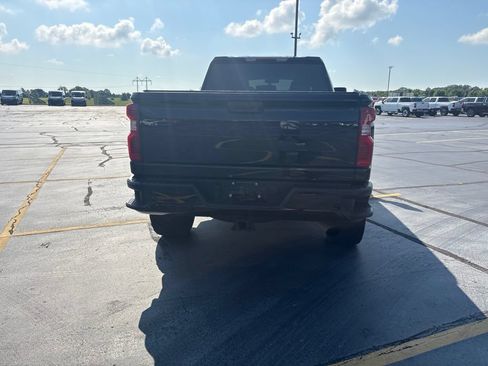 Used 2023 Chevrolet Silverado 2500 LT w/ Midnight Edition AWD/4WD image 12