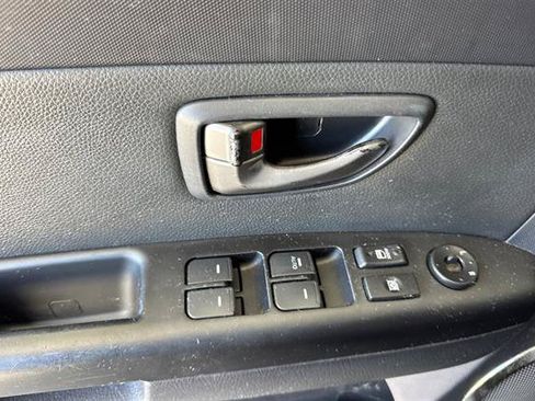 Used 2011 Kia Soul + w/ Audio Pkg FWD image 10