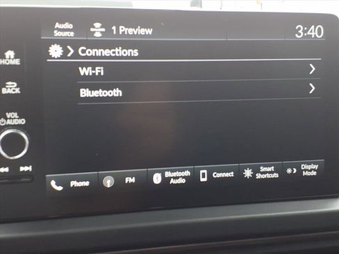 Used 2025 Honda Pilot TrailSport image 13